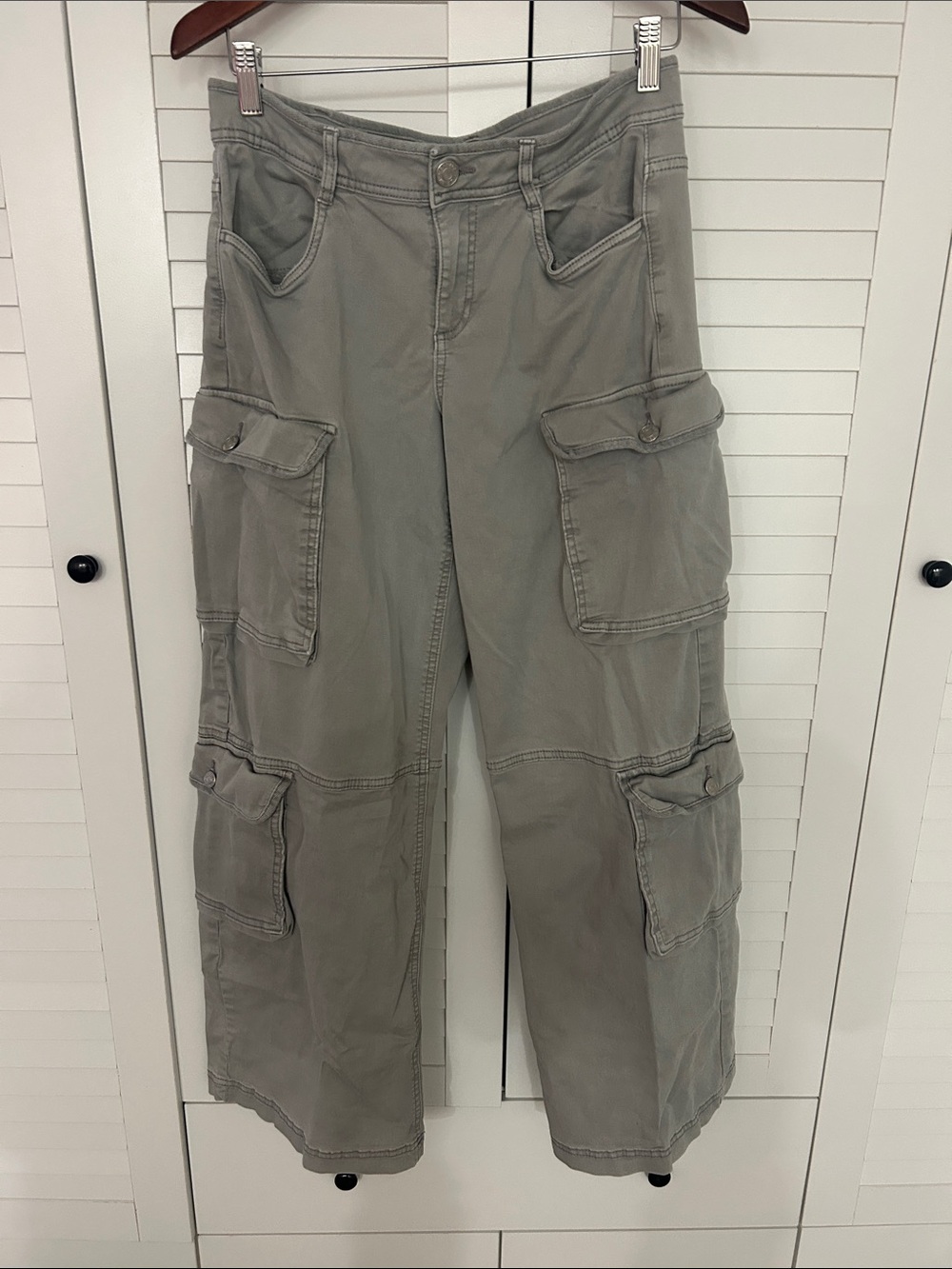 Garage Women's Cargo Pants in Light Olive Gray